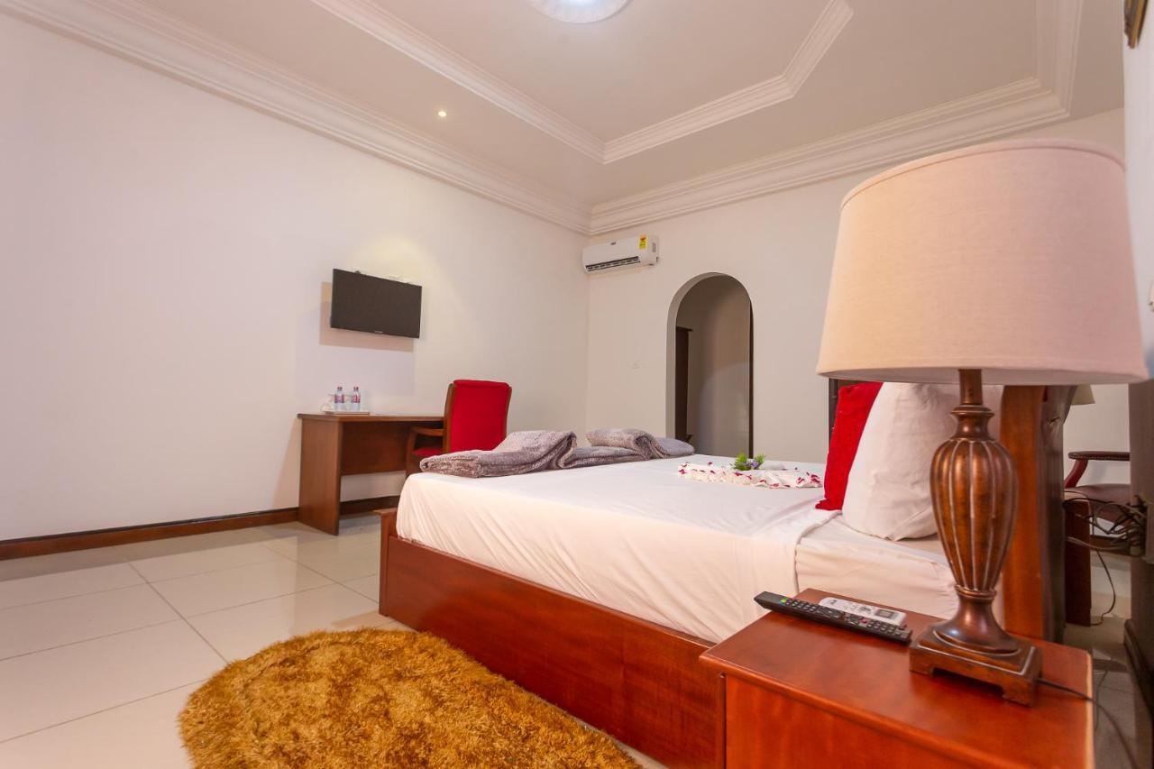 Royal Elmount Hotel Elmina Luaran gambar